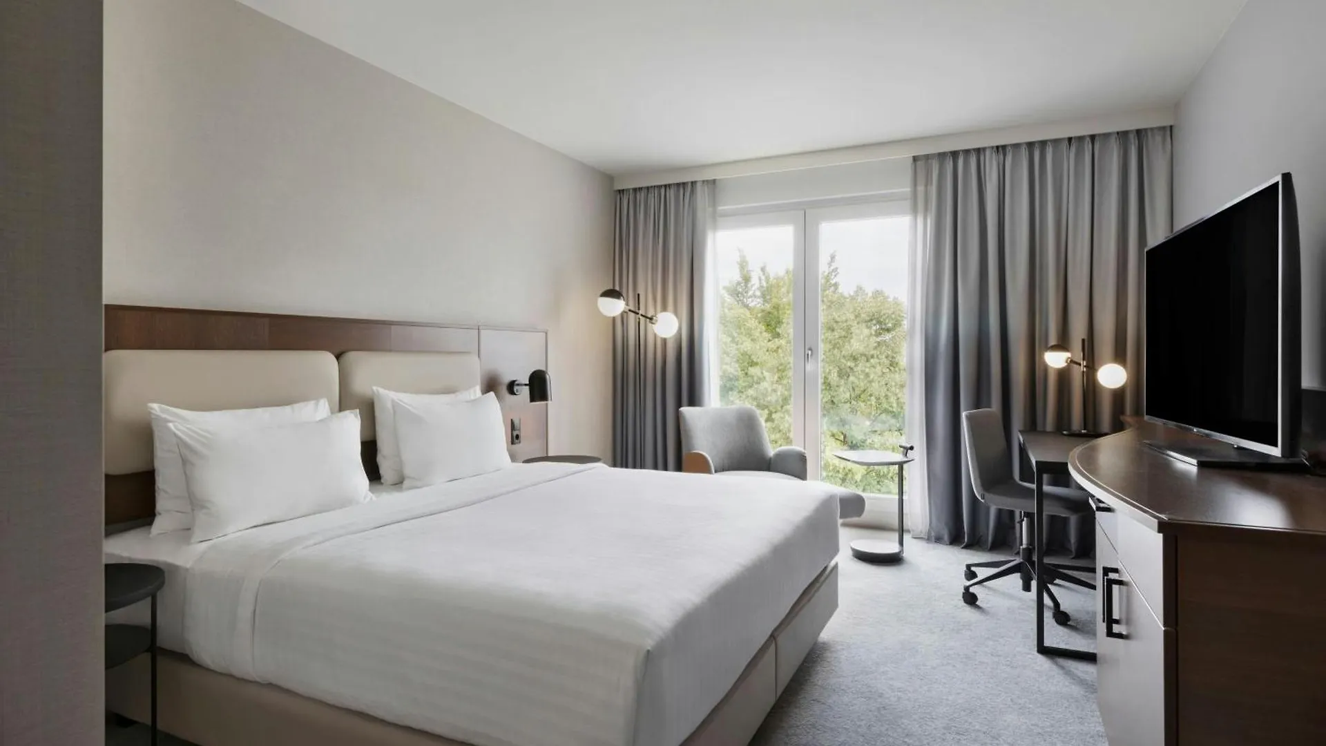 Courtyard By Marriott Munich City East 4*,