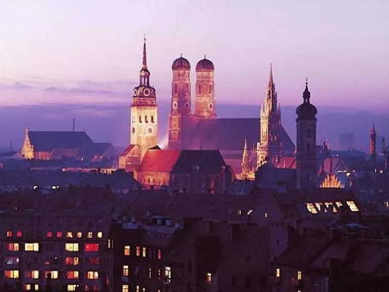 Courtyard By Marriott Munich City East Hotel