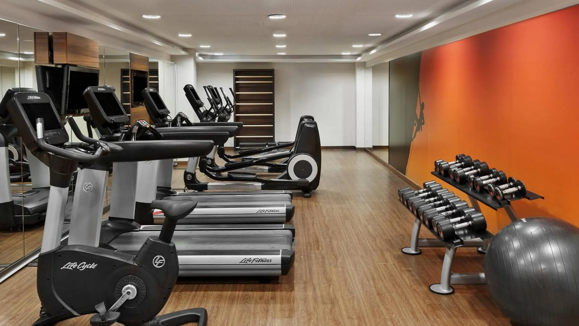 Hotel Courtyard By Marriott Munich City East