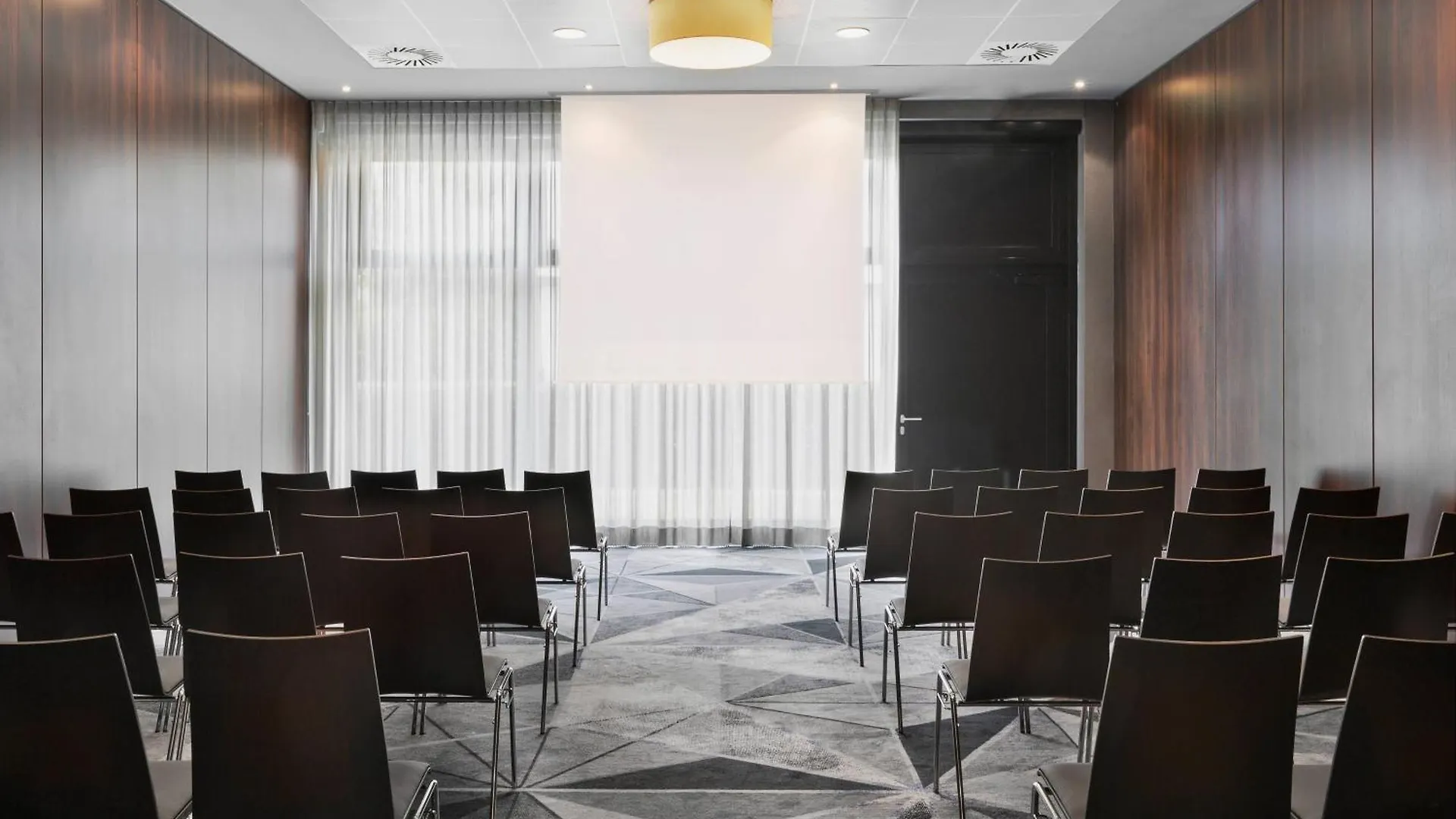Hotel Courtyard By Marriott Munich City East