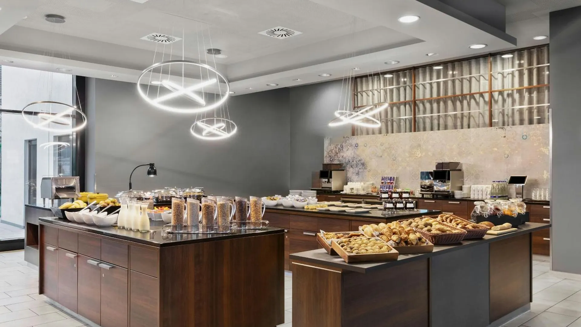 Hotel Courtyard By Marriott Munich City East